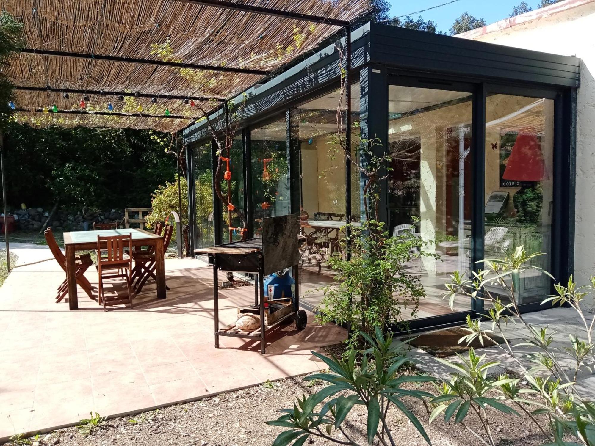 Au Mas Saint Pierre Hotel Pignans Exterior photo